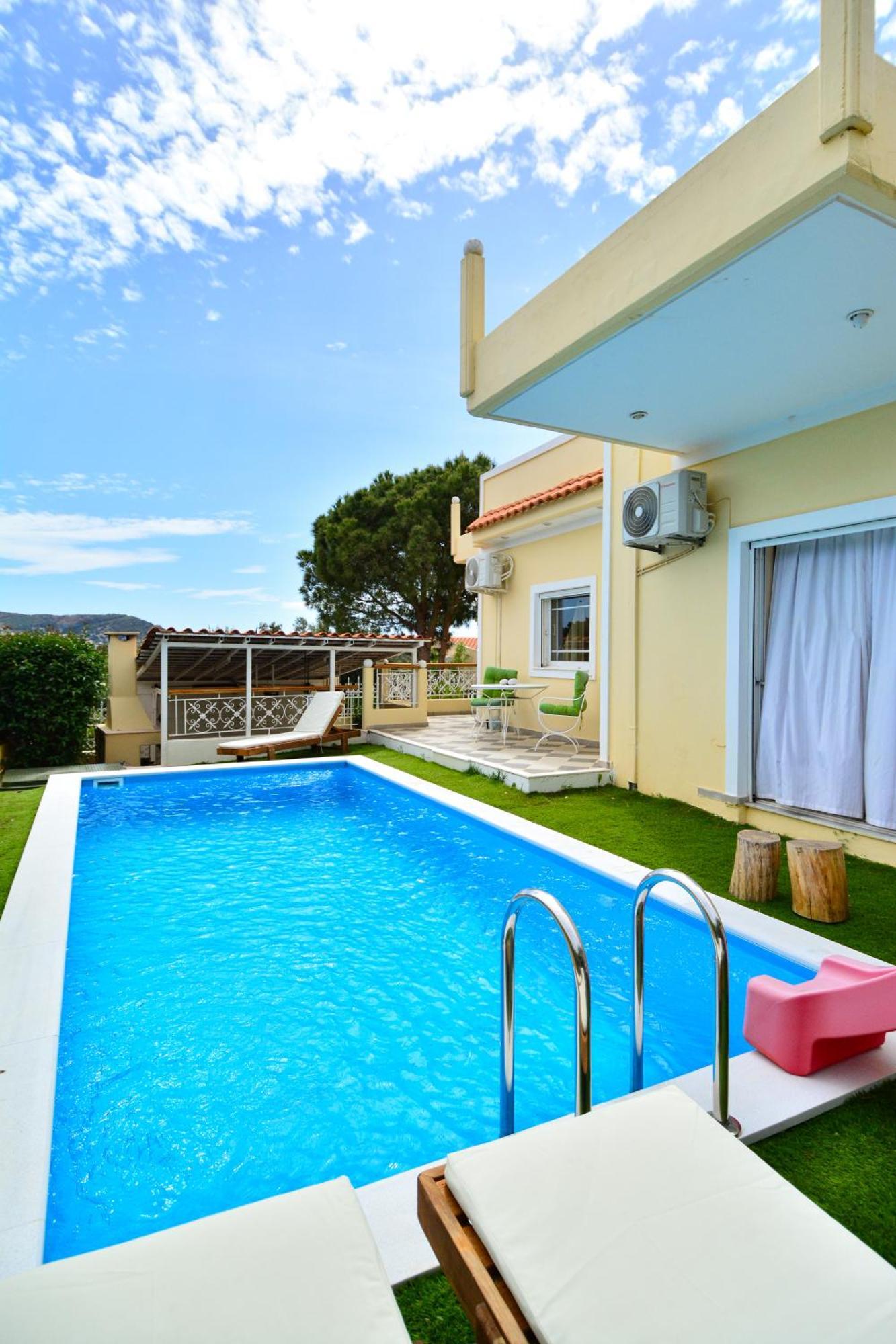 Villa Filoxenia All Seasons, Near Airport, Sea, Athens Ajía Marína Kültér fotó